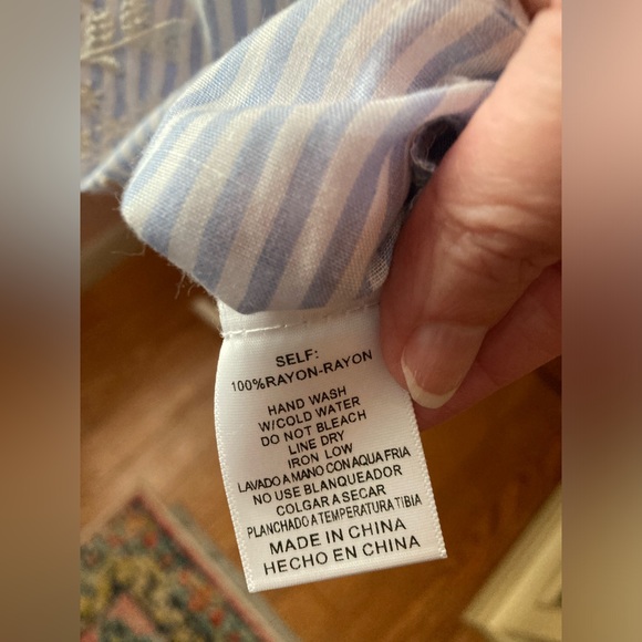 NWT Listicle Striped Embroidered Swing Top - SZ L - Picture 8 of 8